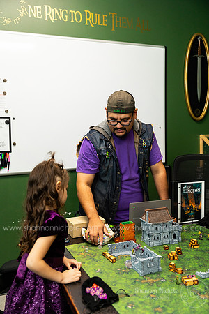mike-girls-gaming-32