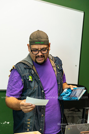 mike-girls-gaming-84