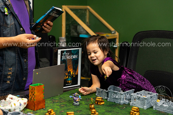 mike-girls-gaming-108